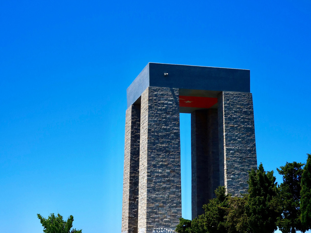 Canakkale Sehitleri Aniti景点图片