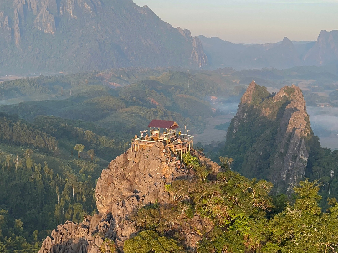 VangVieng Paramotor Center & Pilot's Cafe-旺阳必去景点