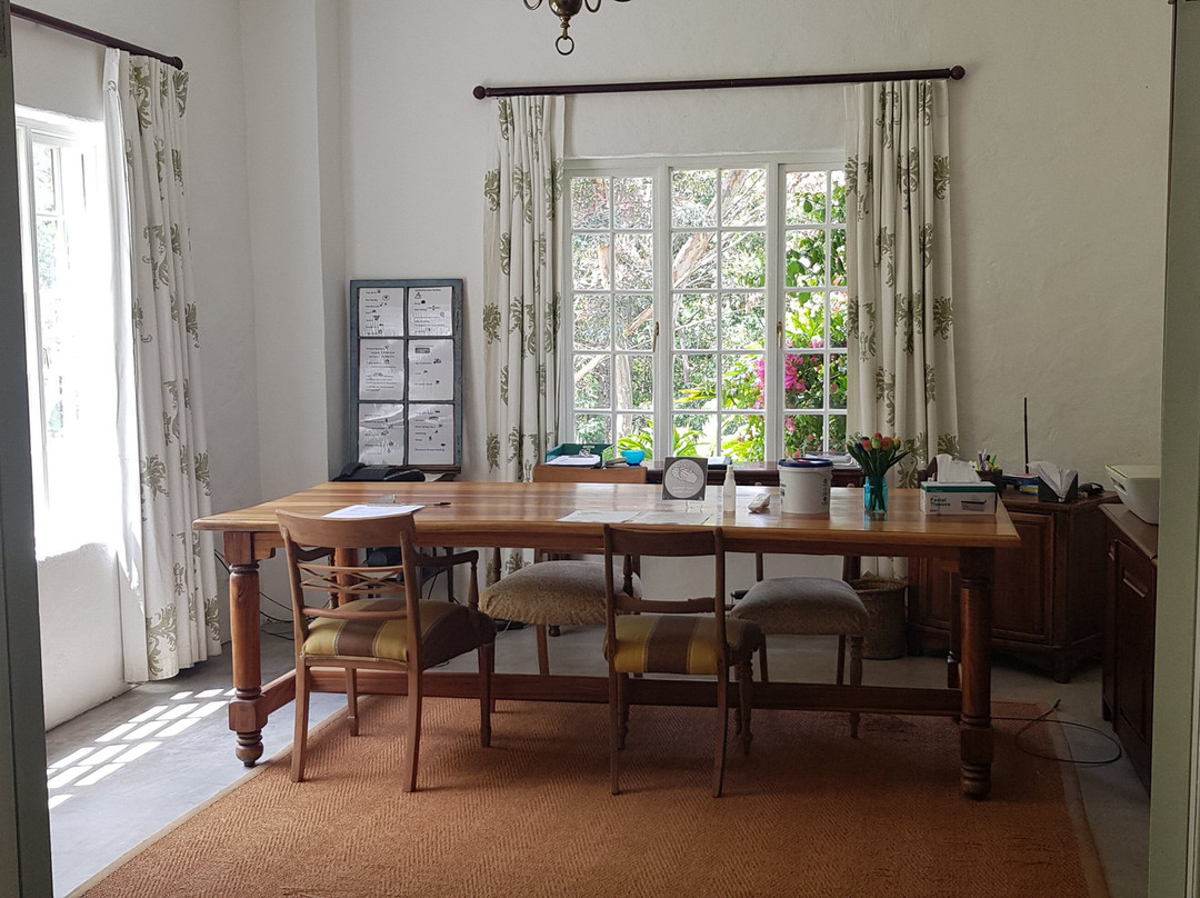 德莫伦宾馆主图