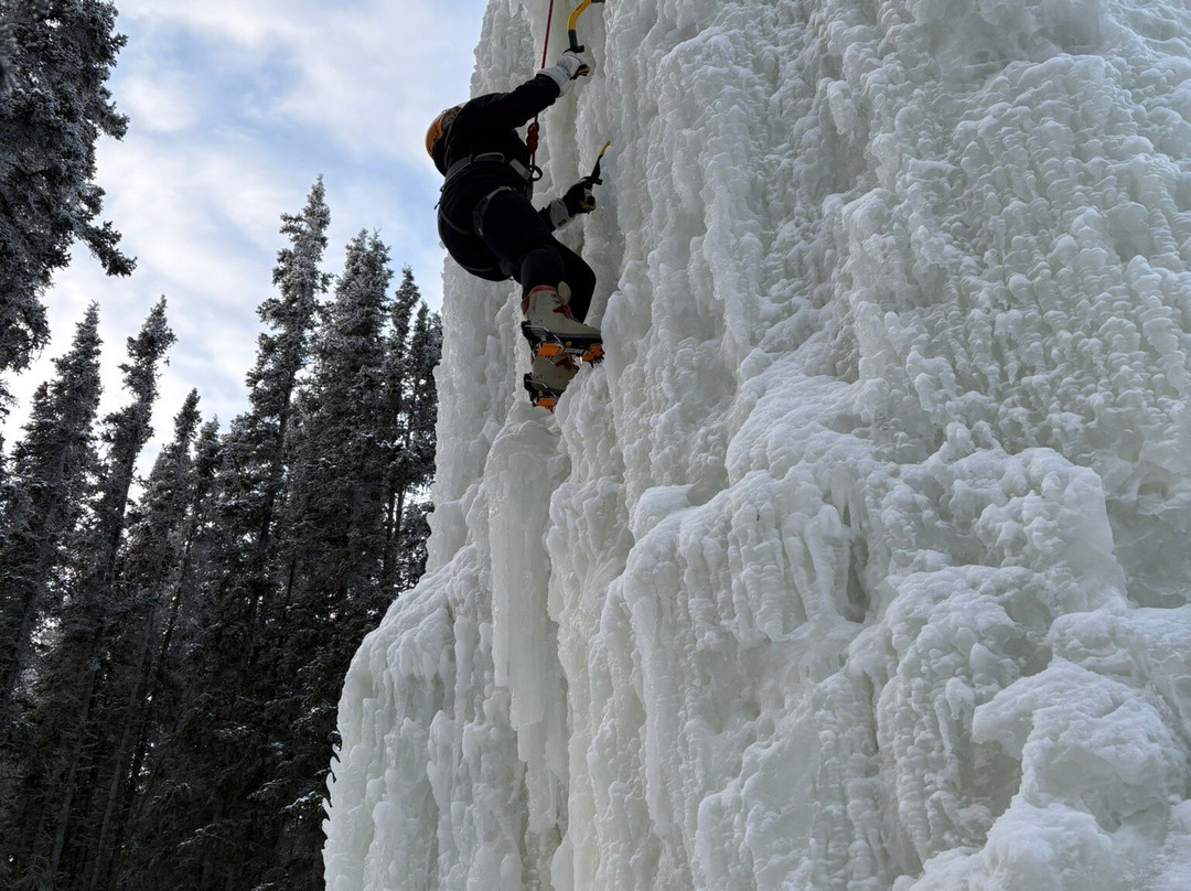 Equinox Adventures-白马市必去景点