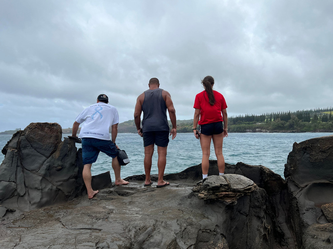 Surfing with Firefighters Surf & Rescue-火奴鲁鲁必去景点