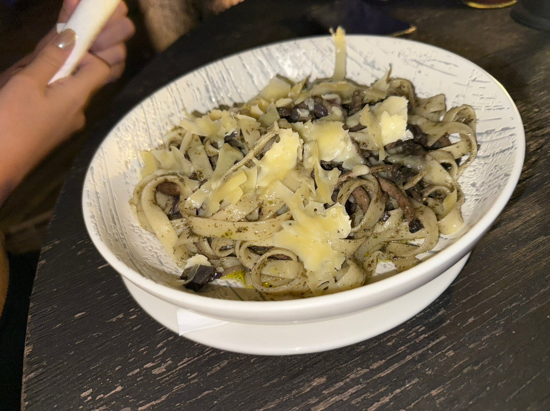 Pool Bar & Viewing Deck