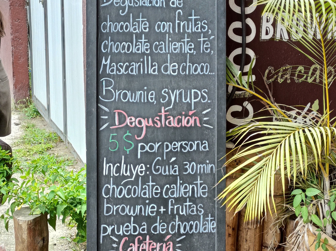 Yumbos Chocolate-明多必去景点