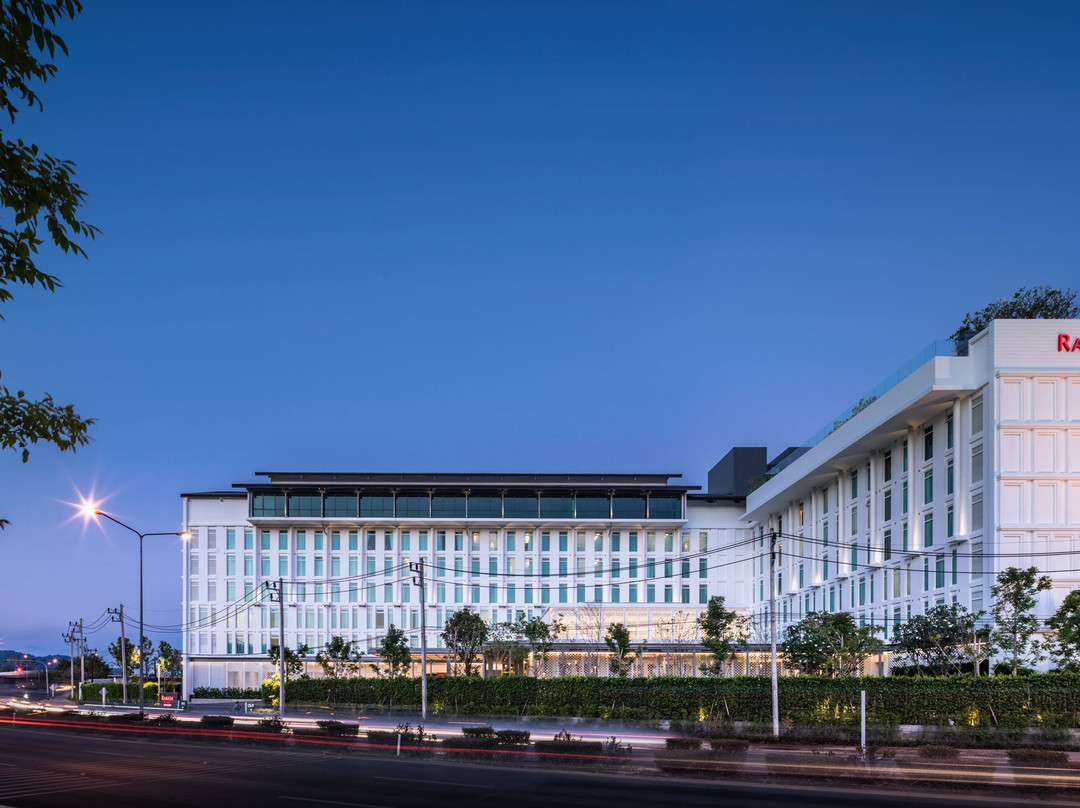 Ramada Plaza by Wyndham Chao Fah Phuket主图