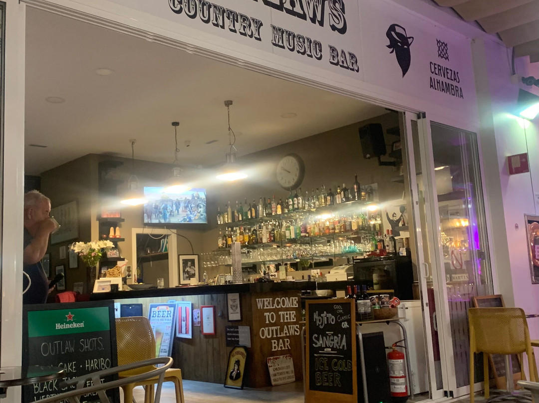 The Outlaws Bar-Mogan-莫干港必去景点
