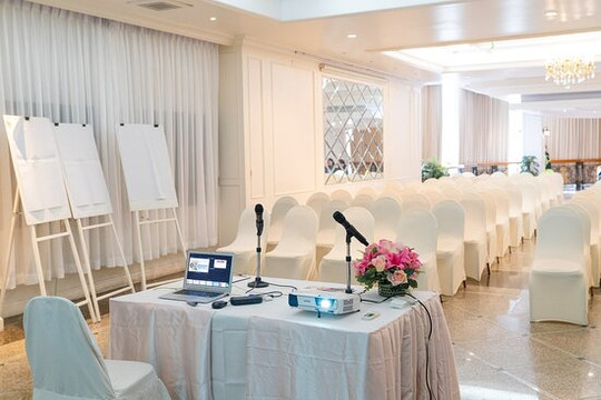 论坛公园酒店主图