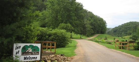 Inn at Lonesome Hollow主图