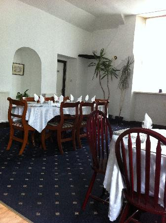 The Riverside Country Inn主图