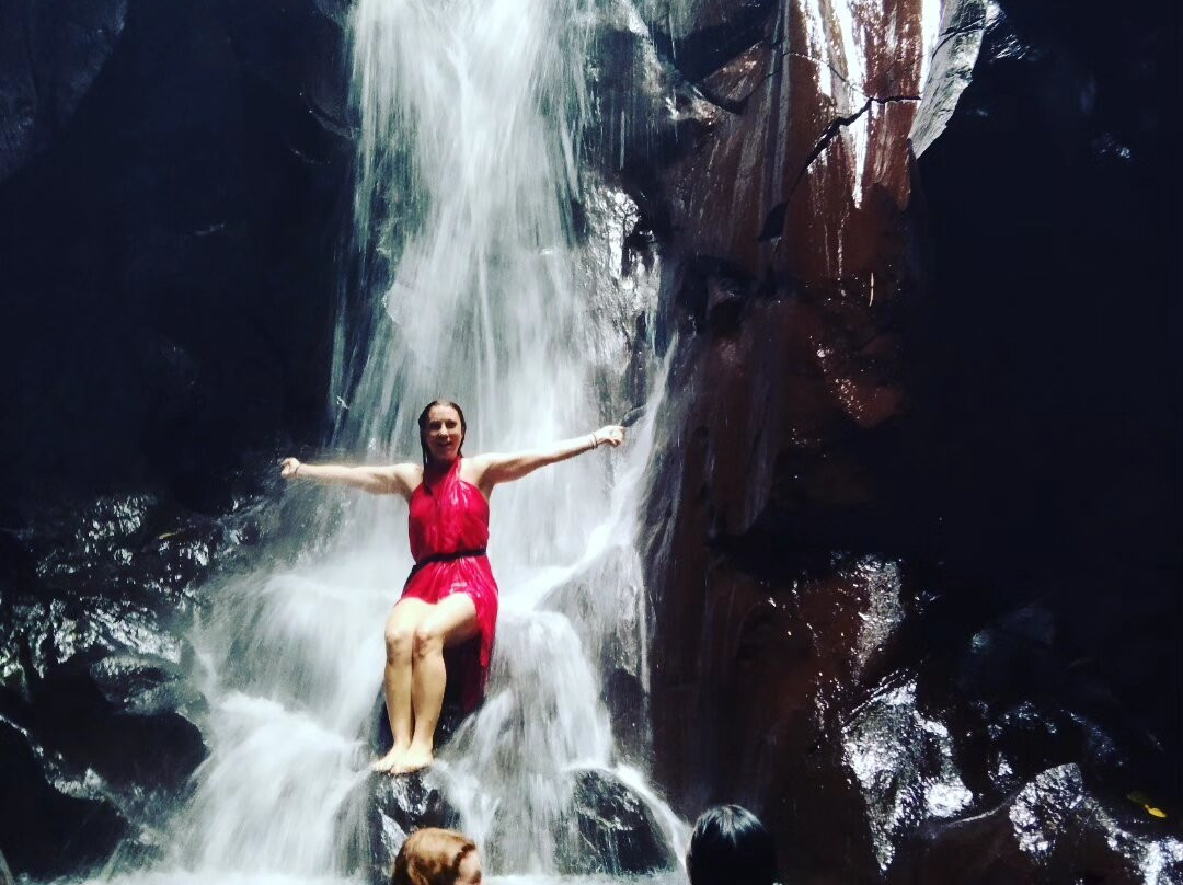 Taman Pecampuhan Sala Temple-Bunutin必去景点