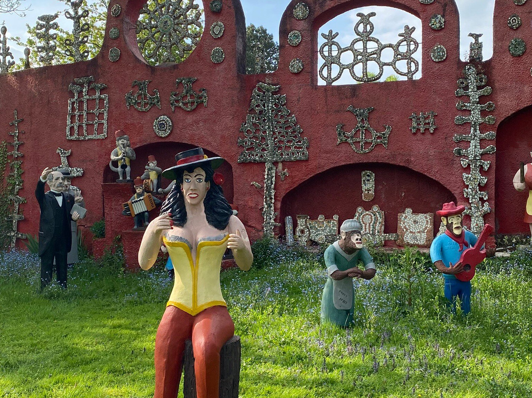 La Fabuloserie景点图片