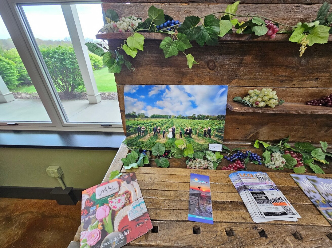 12 Corners Vineyards-Benton Harbor必去景点