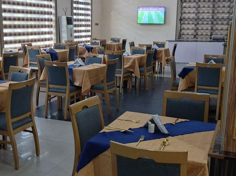 SpringHill Hotel & Suites