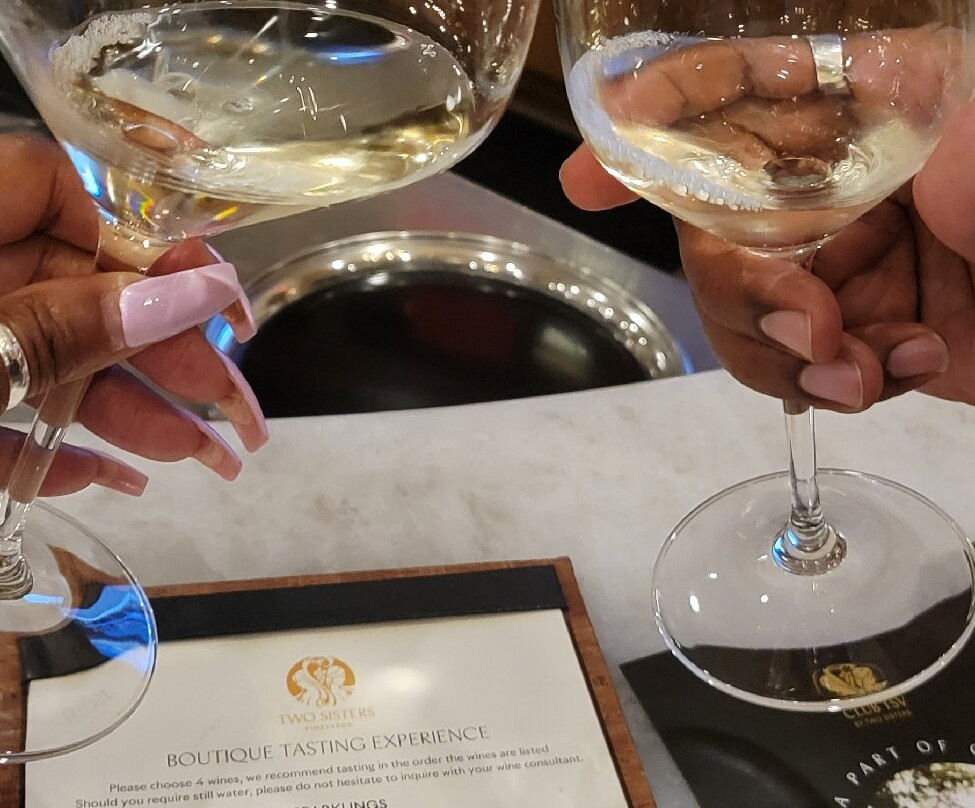 Two Sisters Vineyards-滨湖尼亚加拉必去景点