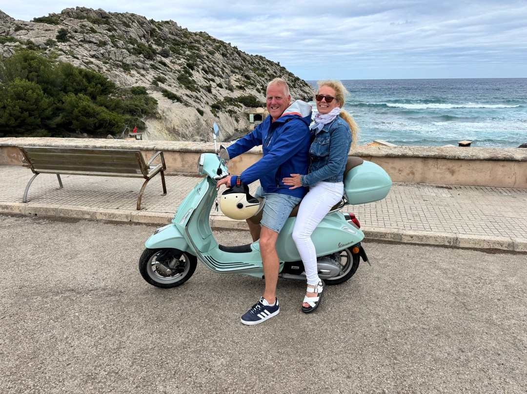Vespa Rental Alcudia| Vespa Lovers-阿尔库迪亚港必去景点