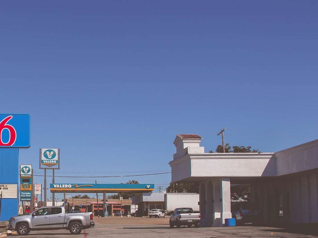 Motel 6 Sherman, TX