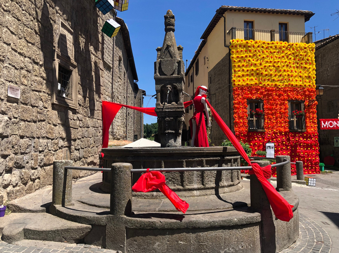 Fontana a Fuso景点图片