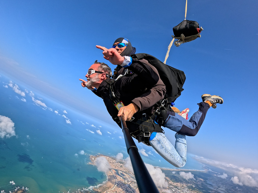 Vendee Evasion Parachutisme-Chateau-d'Olonne必去景点