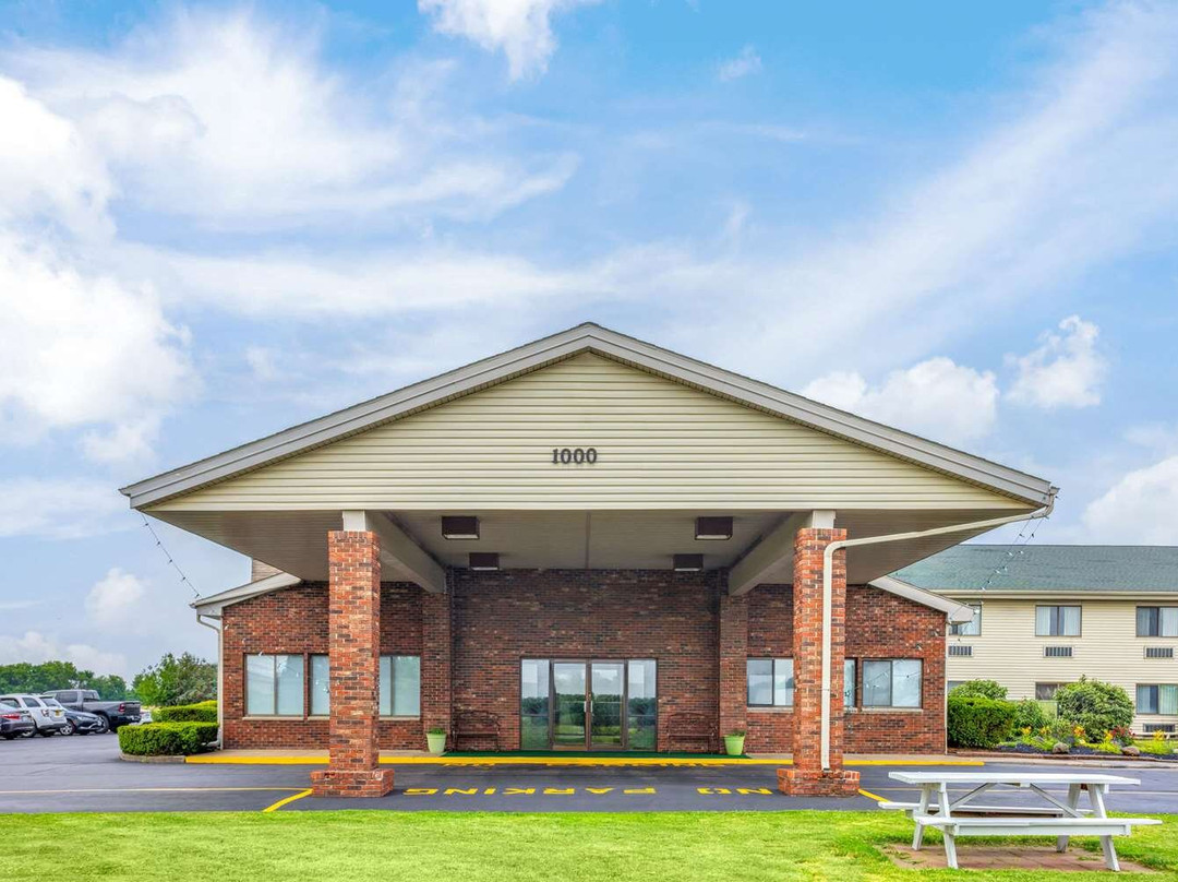 Super 8 by Wyndham Henrietta / Rochester Area主图