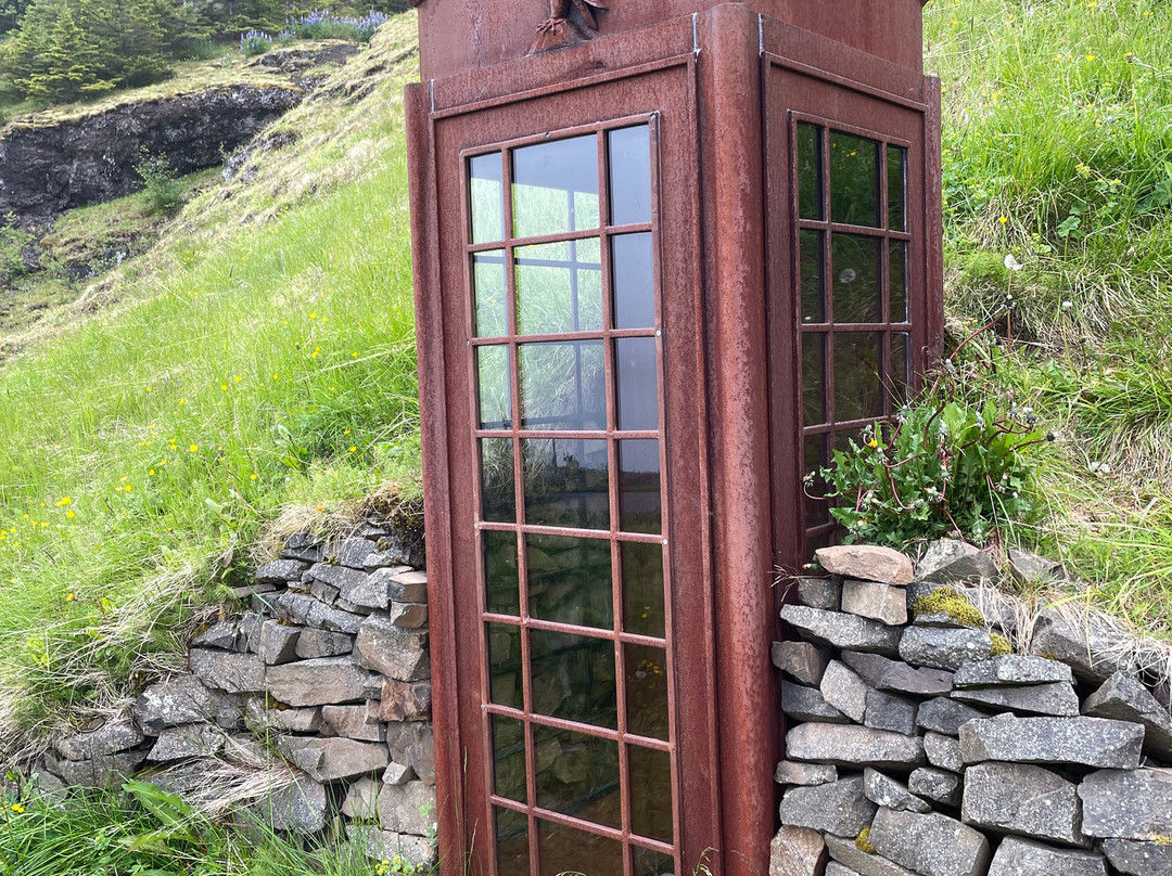 'How's It Going?' Phone Booth-塞济斯菲厄泽必去景点