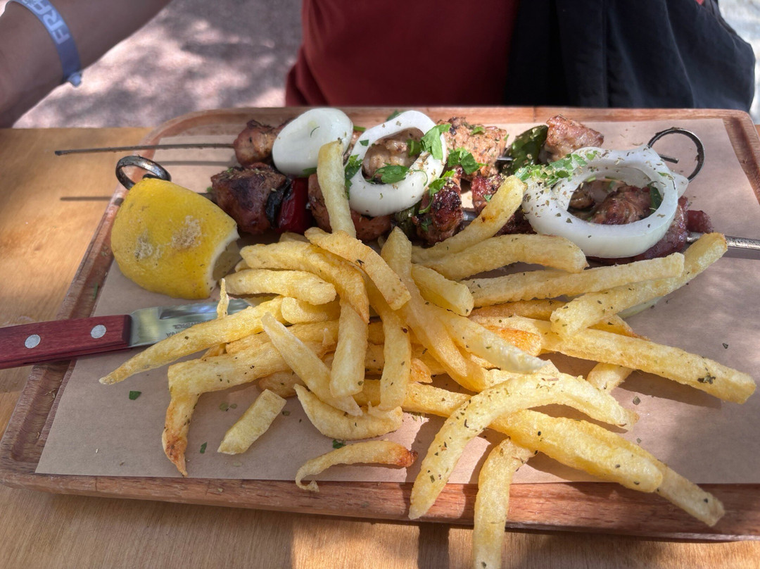 Alianthos Beach Taverna