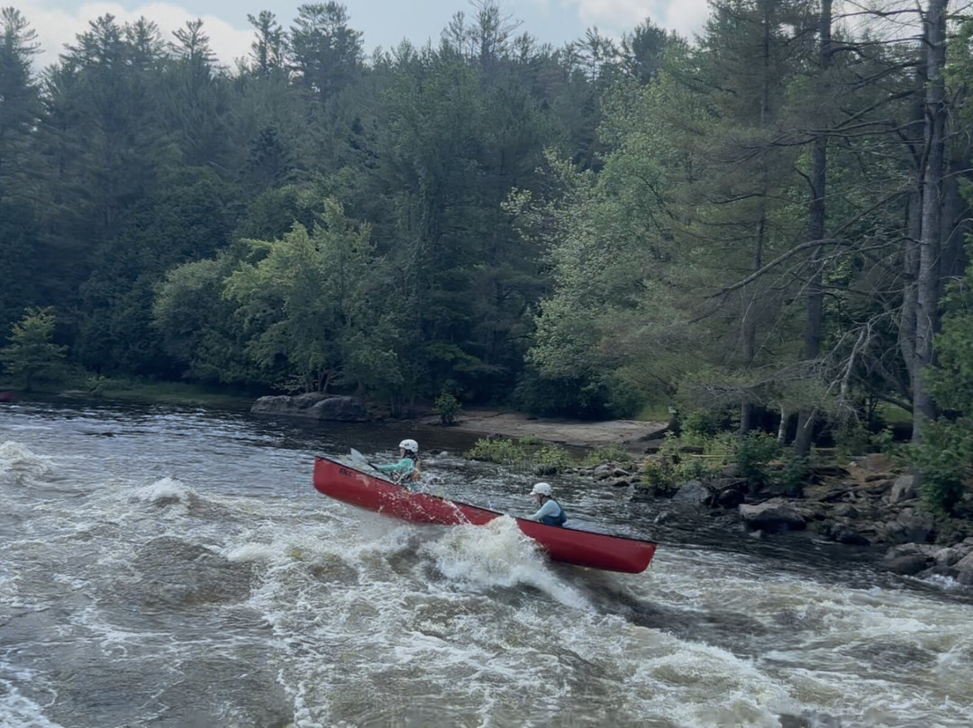 Madawaska Kanu Centre-Barry's Bay必去景点