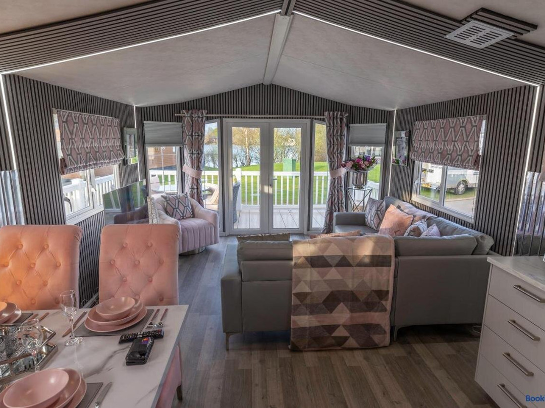 Elite Tattershall Retreats