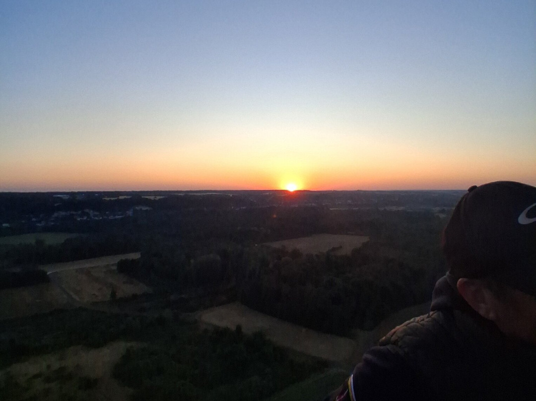 France Montgolfieres-Saint-Julien-de-Chedon必去景点