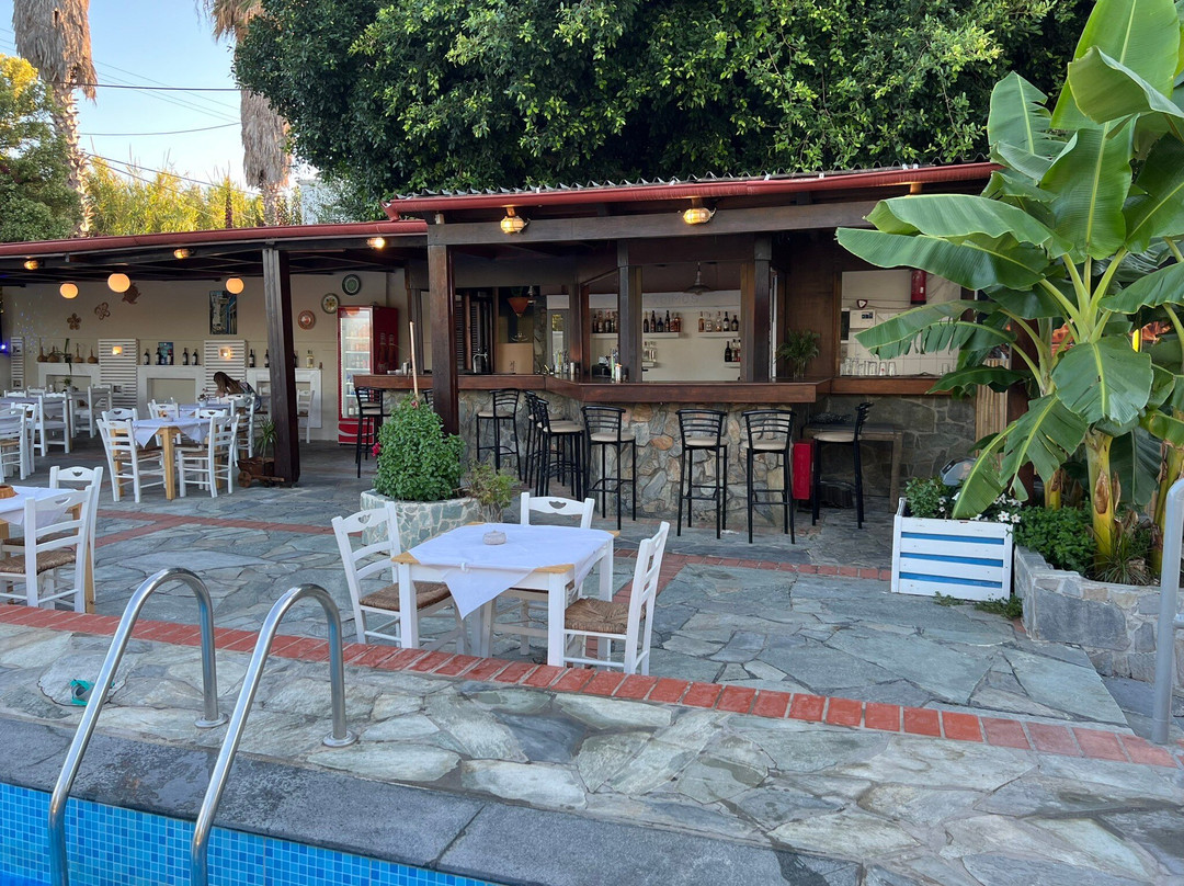 Proimos Apartments主图