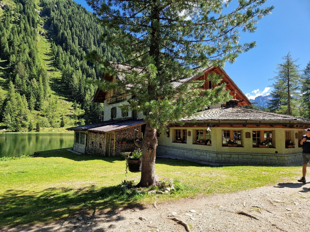 Lago Nambino-马多纳迪坎皮格里奥必去景点
