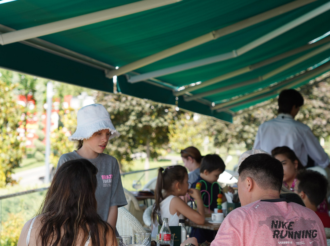 Arrows & Sparrows Cafe And More