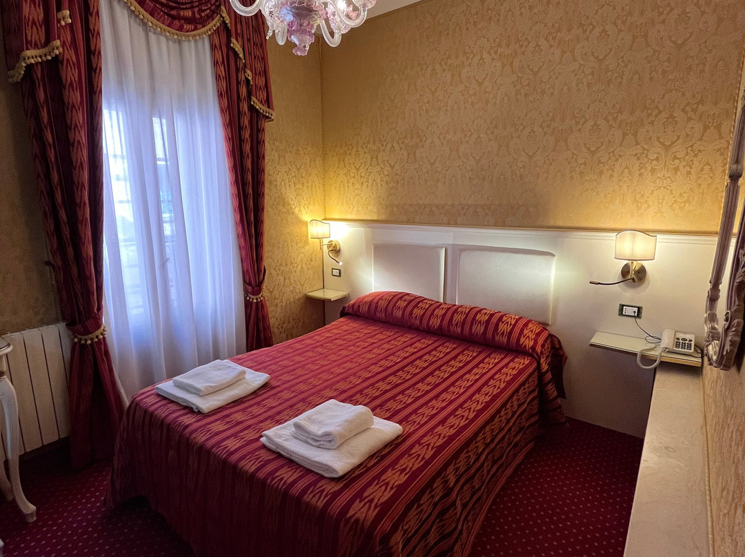 卡斯特洛酒店主图