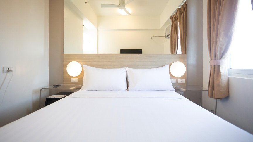 马卡蒂大道红色星球酒店-客卧