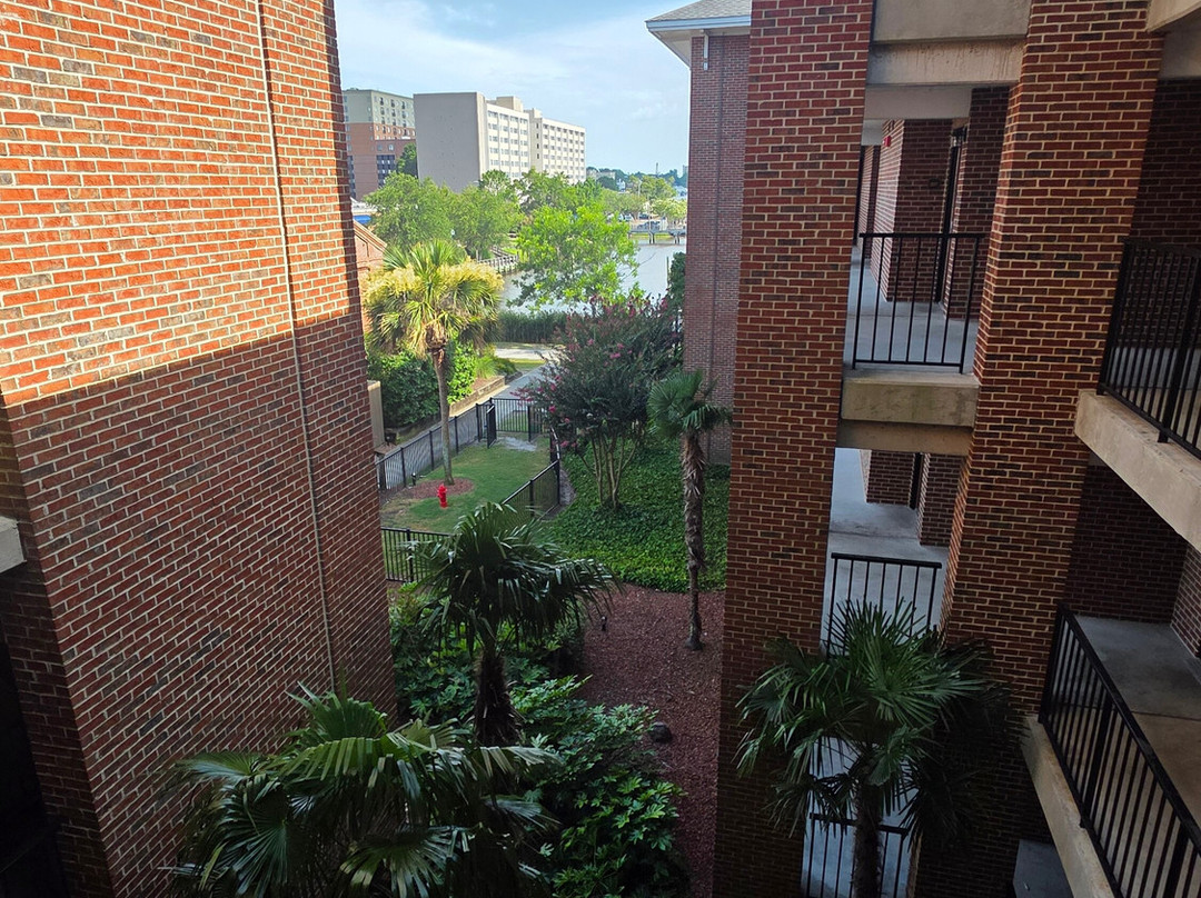 Best Western Plus Coastline Inn主图