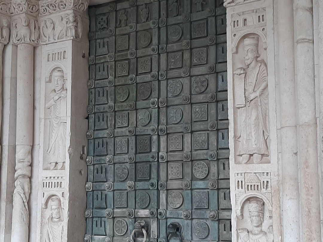 Abbey of San Clemente in Casauria-Castiglione a Casauria必去景点