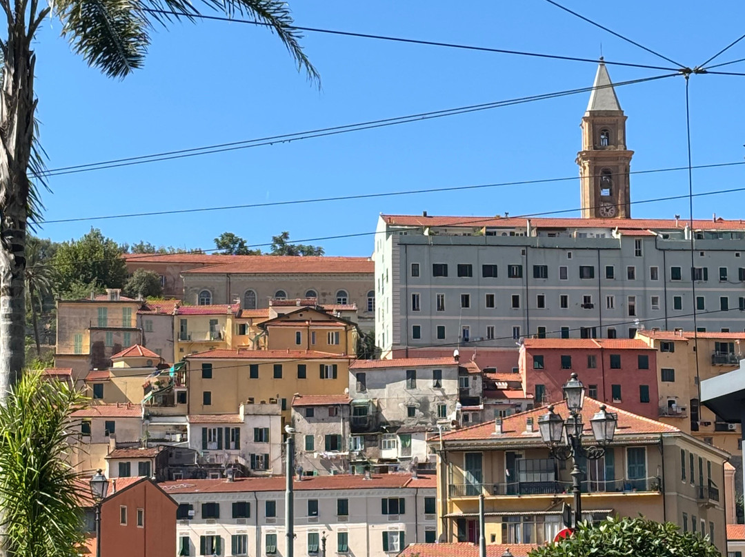 Mercato Del Venerdi-文蒂米利亚必去景点