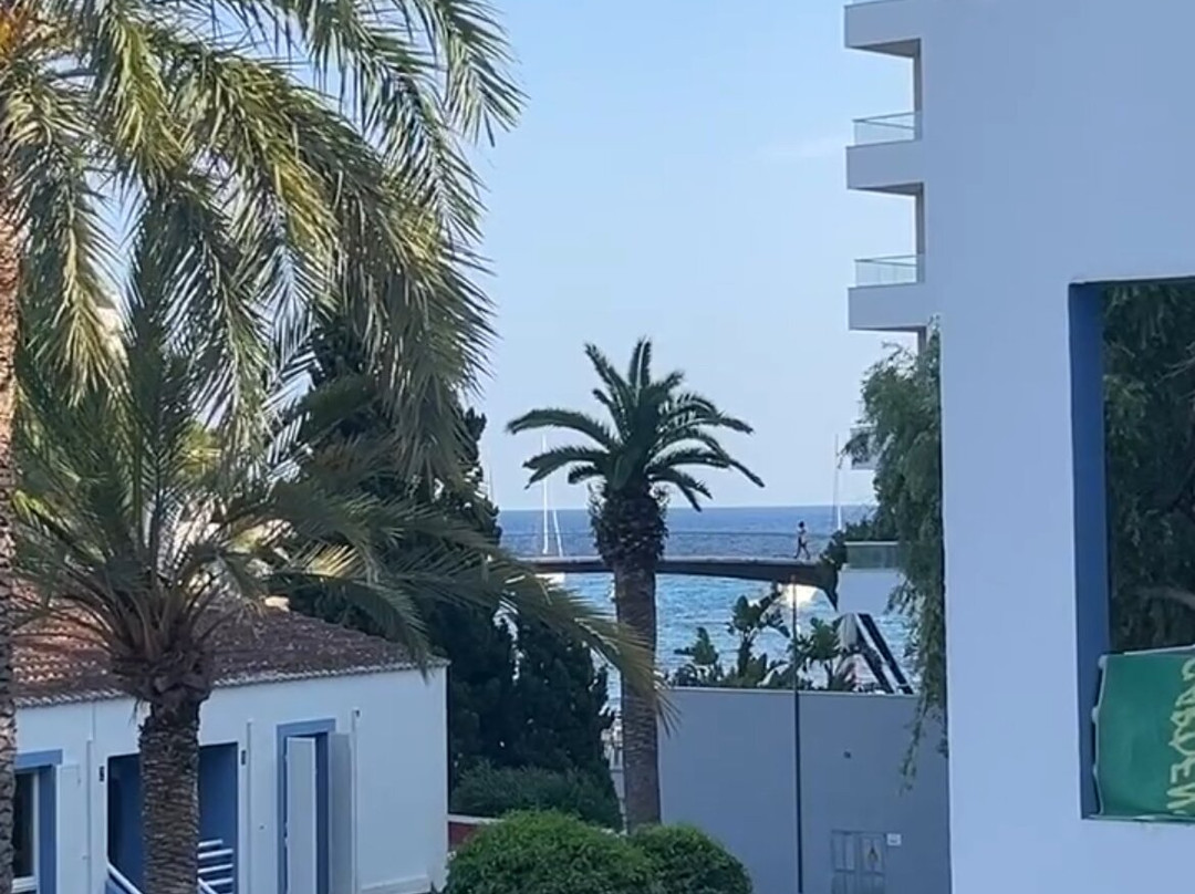 Galdana Gardens主图