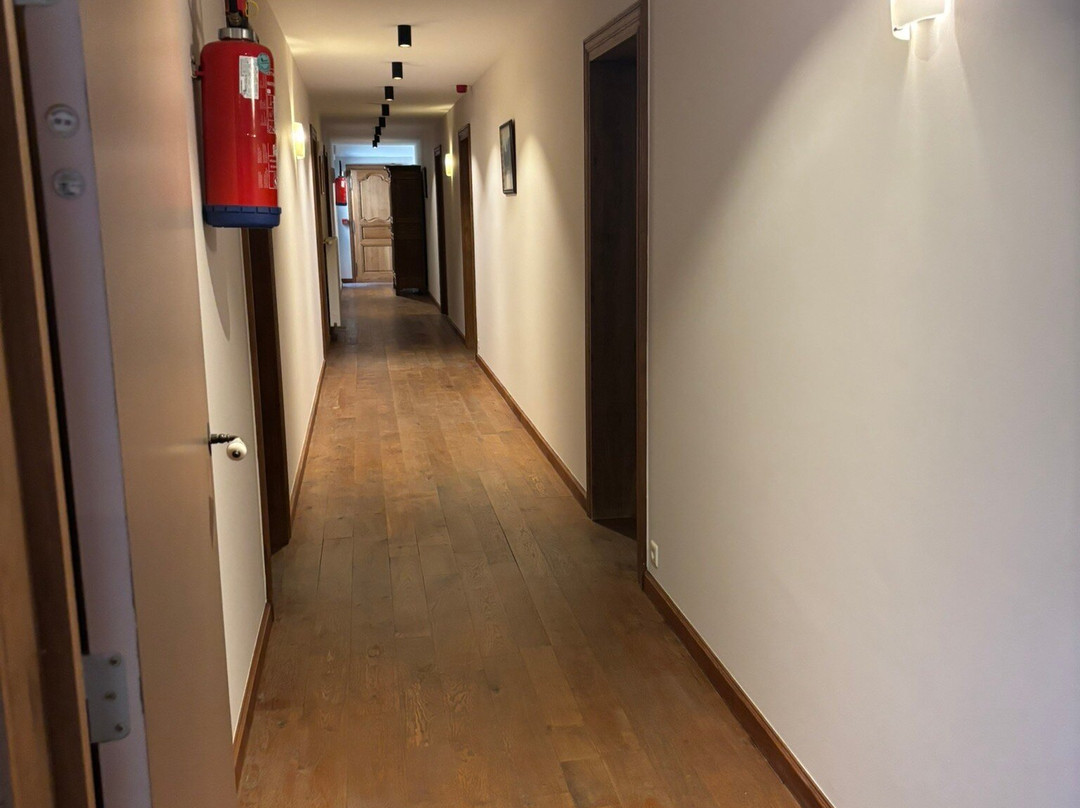 勒莫林西蒙内斯酒店主图