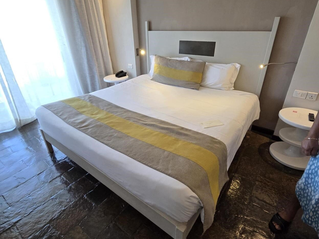 奥拉纳海滩酒店主图