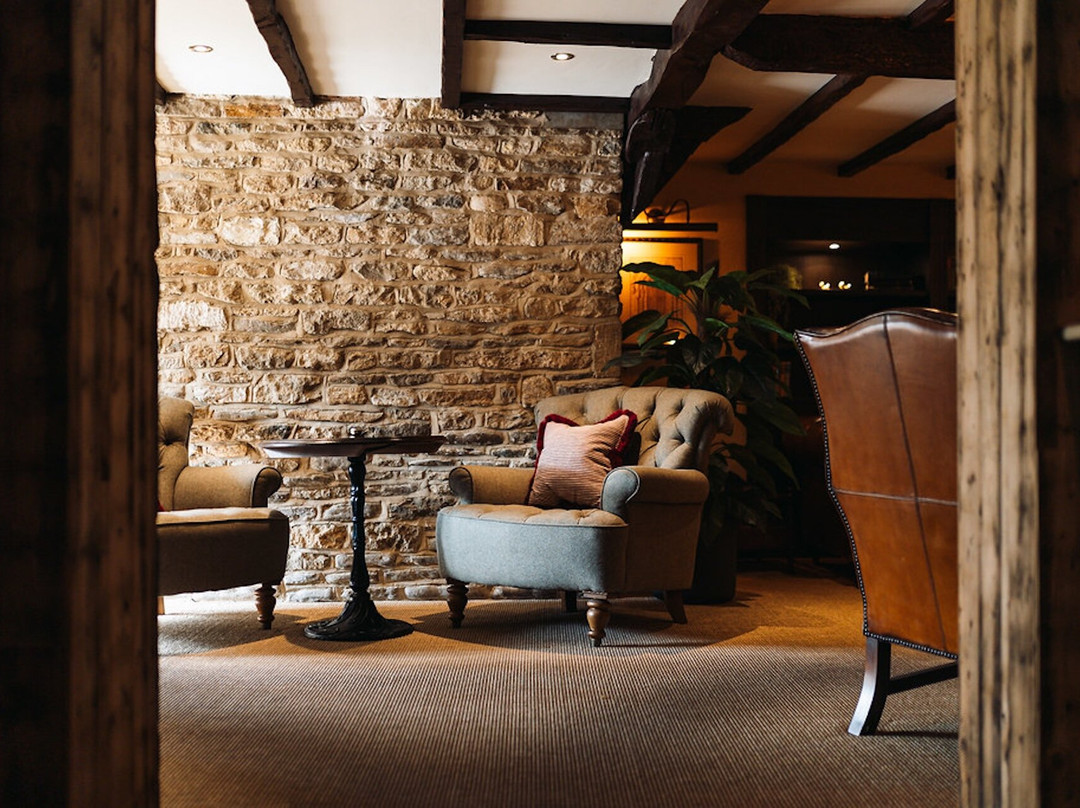 The Eliot Arms Hotel主图