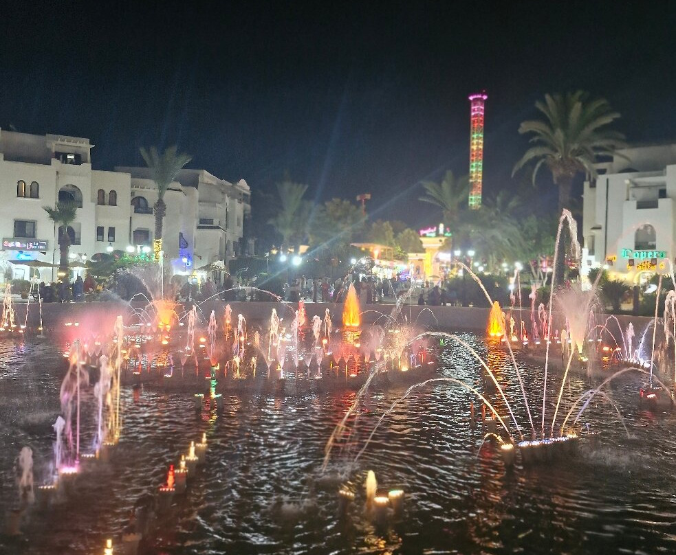 Place De La Fontaine-康大维港必去景点