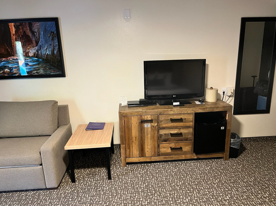 Bumbleberry Inn主图