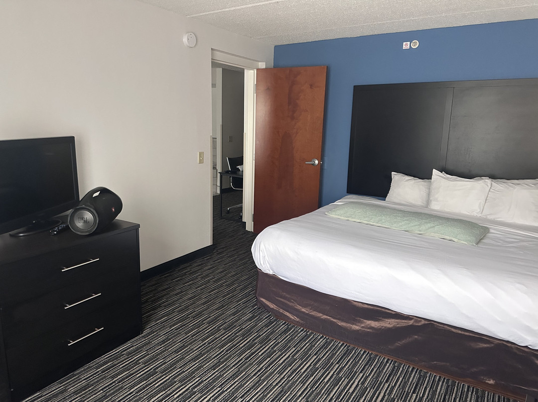 大学凯富酒店主图