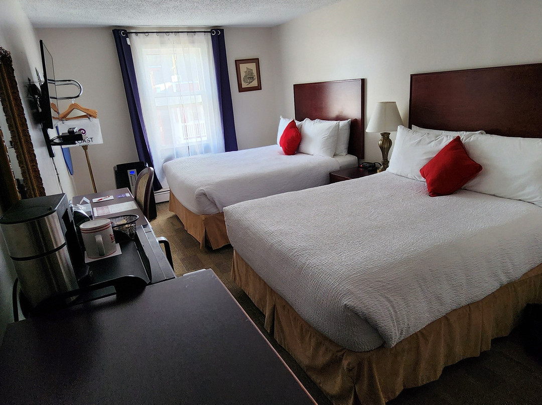 The Downtown, a Coast Hotel主图