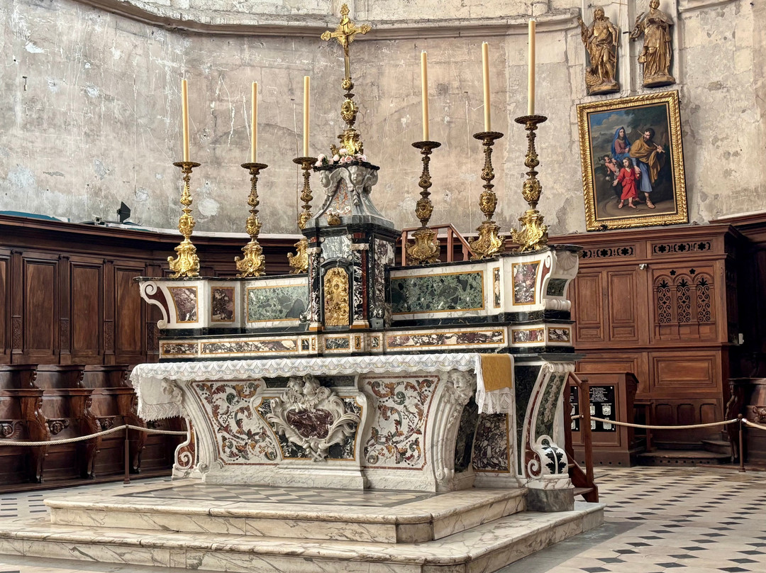 Viviers Cathedral-Viviers必去景点