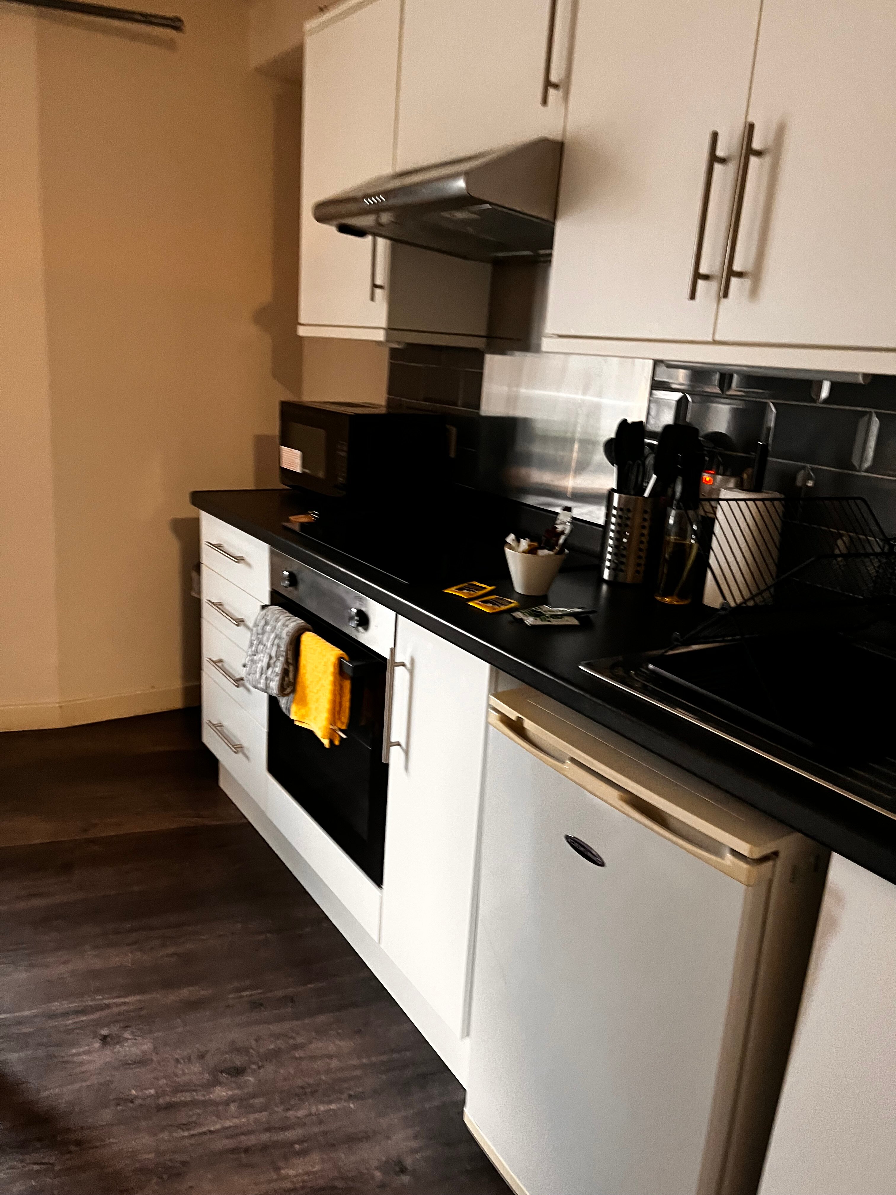 The Ranald Hotel & Apartments-官方