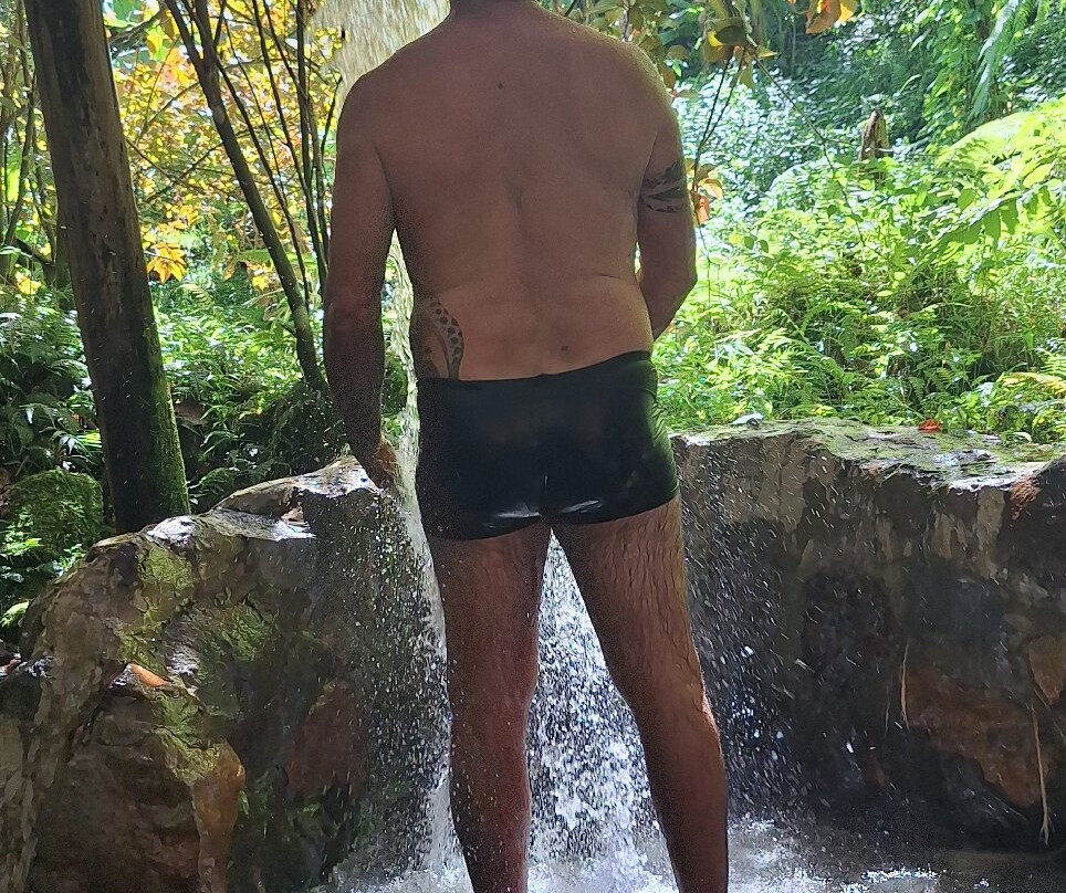 Ti Kwen Glo Cho Hot Springs-多米尼克必去景点