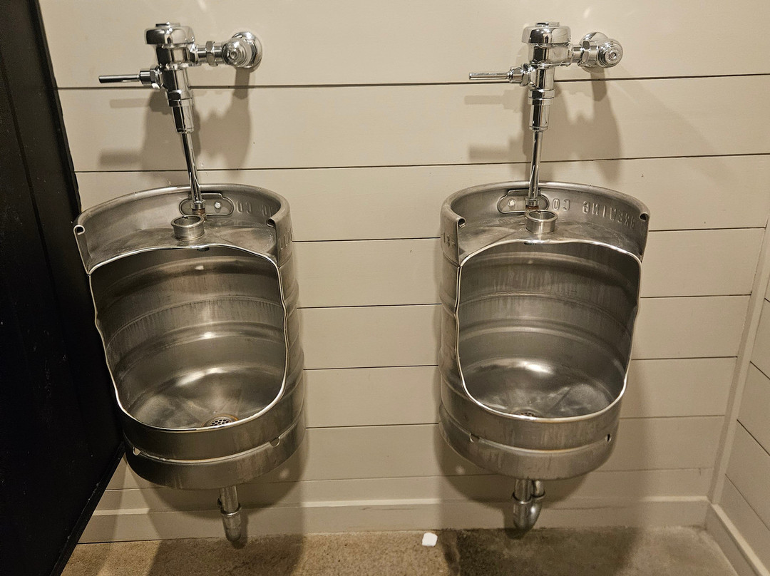 Charleville Vineyard Winery & Microbrewery主图