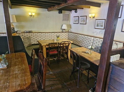 Hepworth餐馆和美食-The Butchers Arms