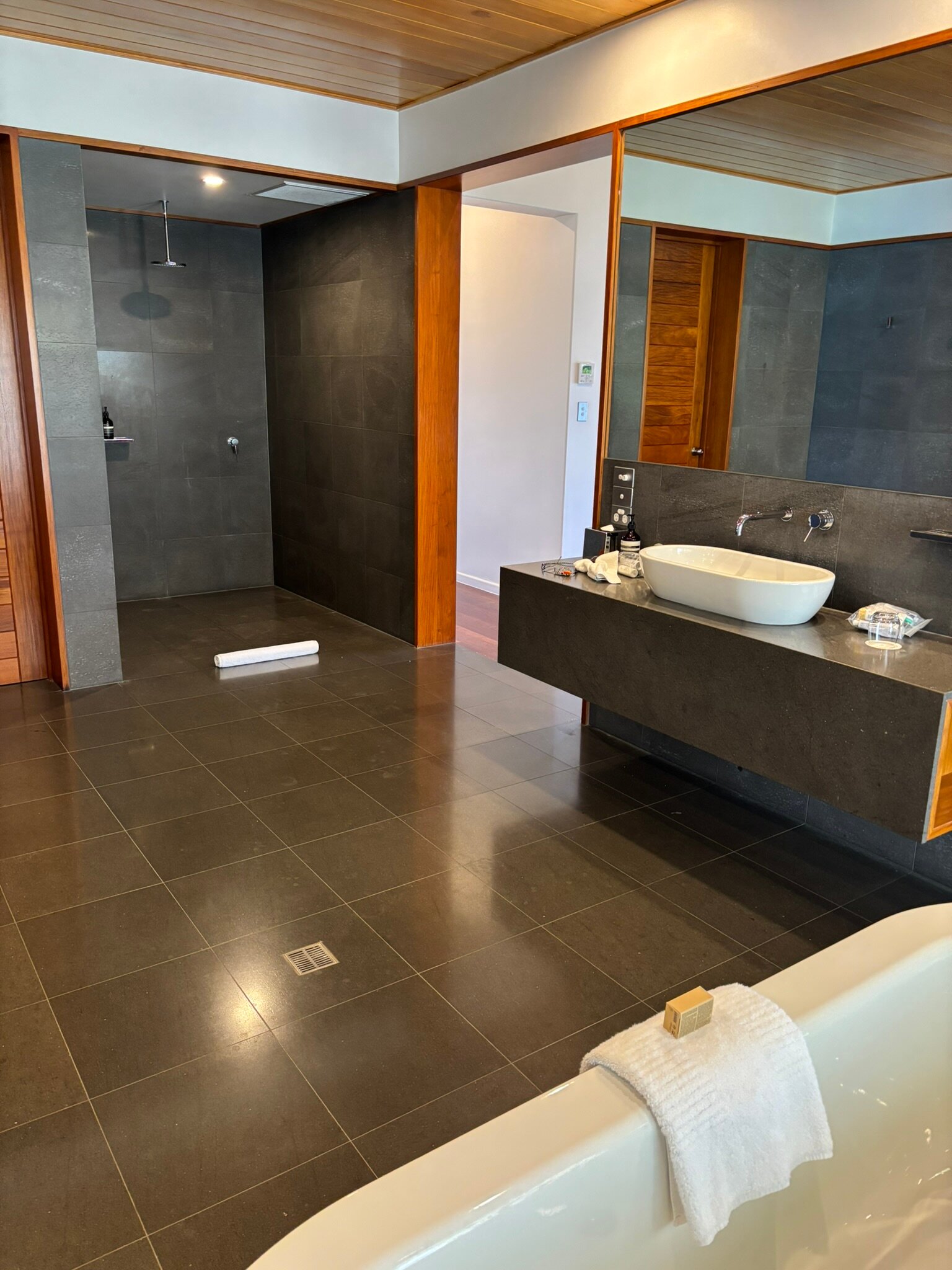 夸里阿酒店-浴室