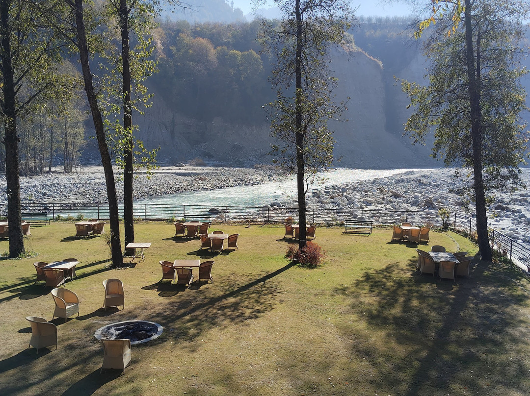 跨度温泉度假村主图